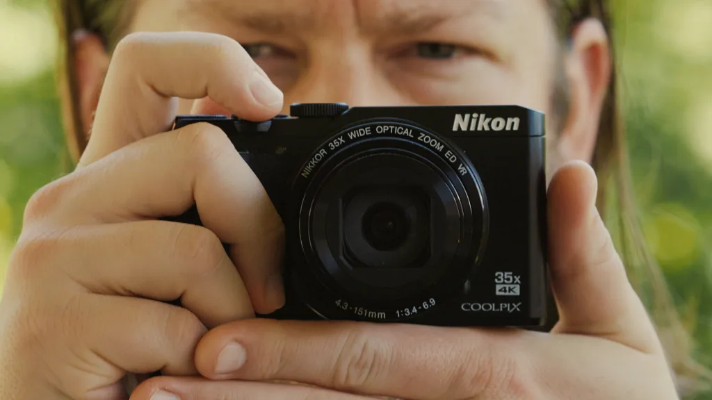 Shooting Photos with the Nikon CoolPix A900 outdoors